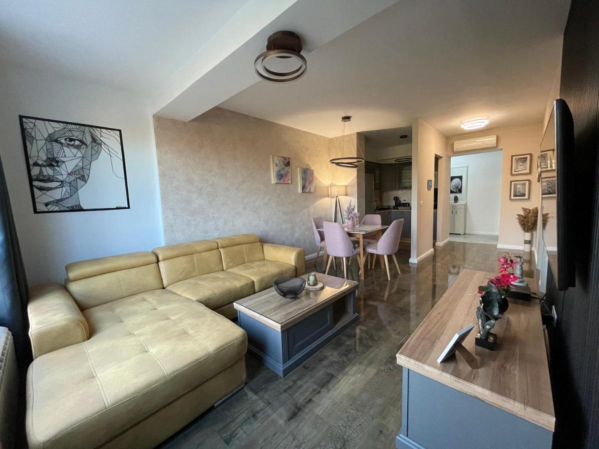 Roosevelt Apartment Скопье Экстерьер фото