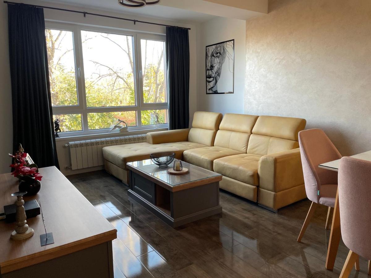 Roosevelt Apartment Скопье Экстерьер фото